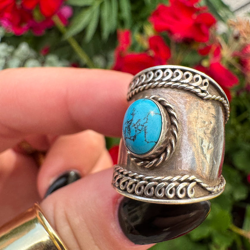 STERLING & TURQUOISE 1970S SOUTHWESTERN BOHO WIDE BAND RING