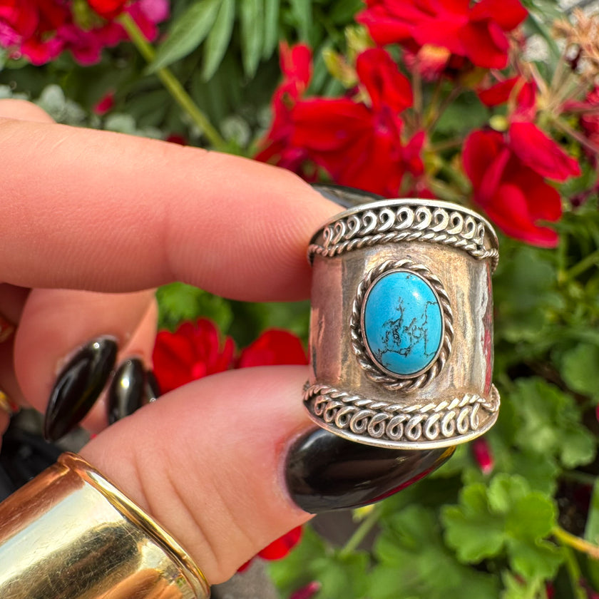 STERLING & TURQUOISE 1970S SOUTHWESTERN BOHO WIDE BAND RING