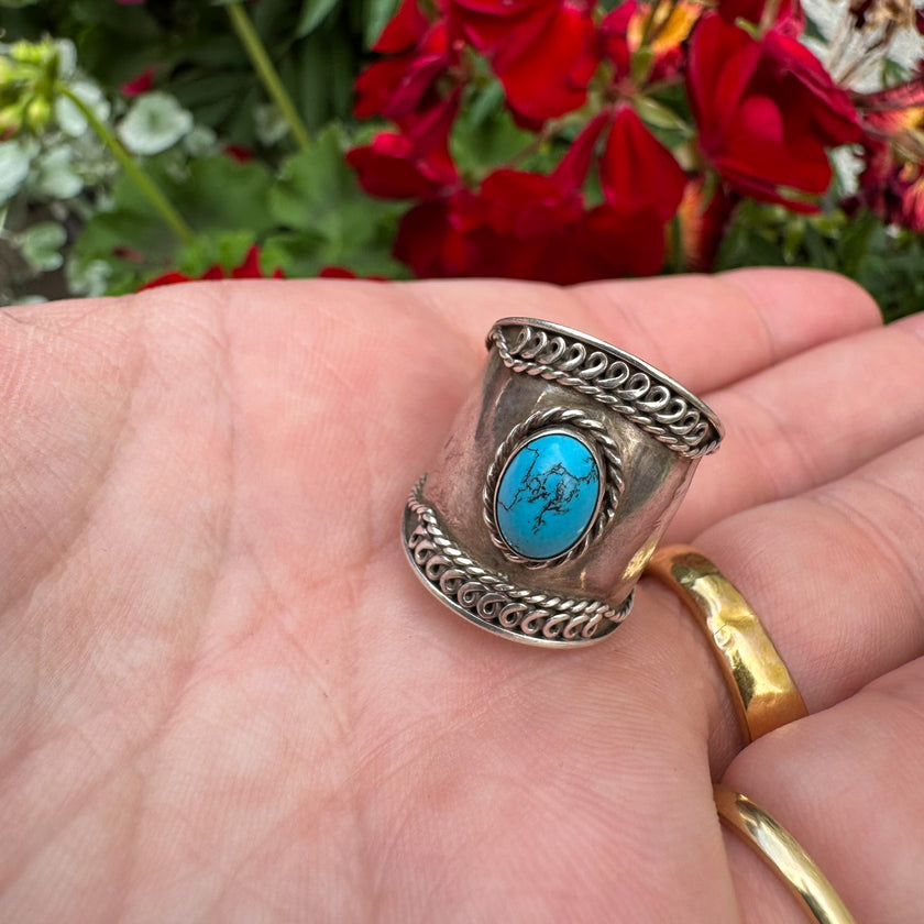 STERLING & TURQUOISE 1970S SOUTHWESTERN BOHO WIDE BAND RING