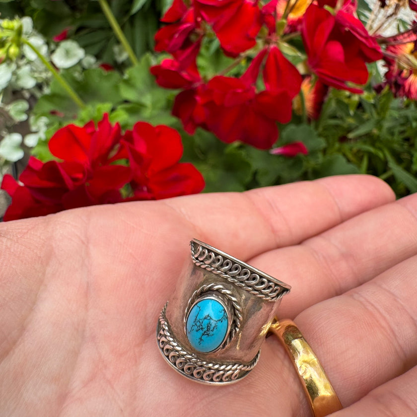 STERLING & TURQUOISE 1970S SOUTHWESTERN BOHO WIDE BAND RING