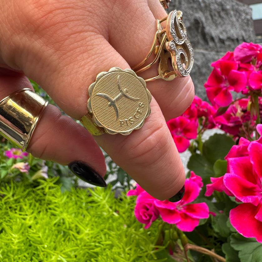 '70s PISCES ZODIAC ADJUSTABLE RING