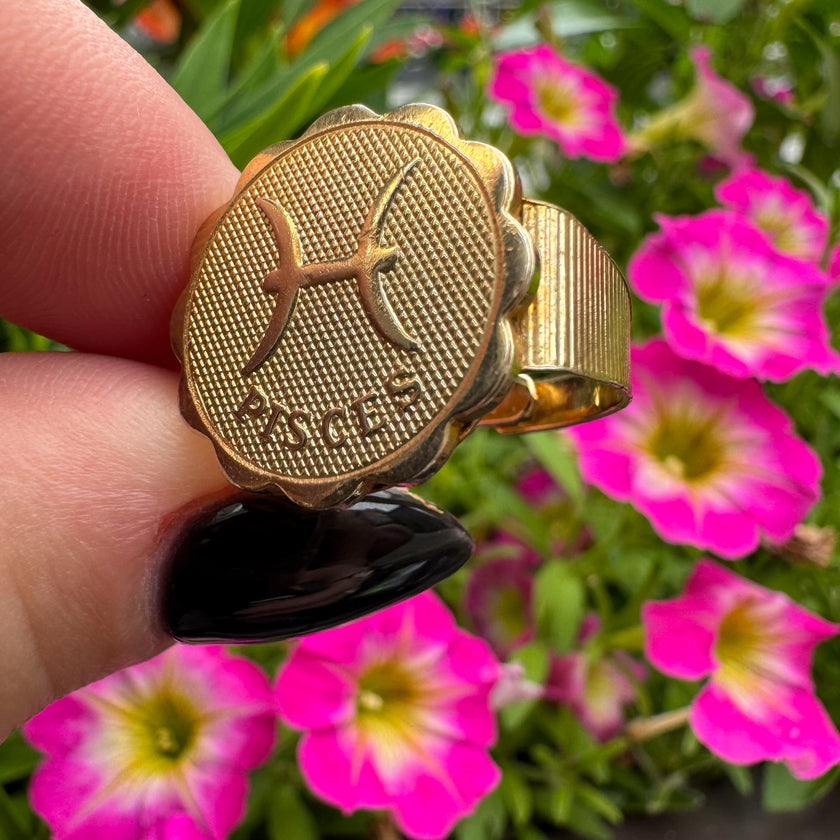 '70s PISCES ZODIAC ADJUSTABLE RING