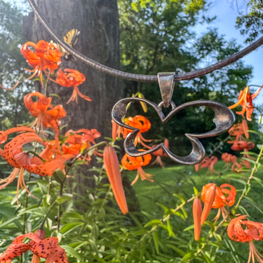 MODERNIST BUTTERFLY DREAMZ