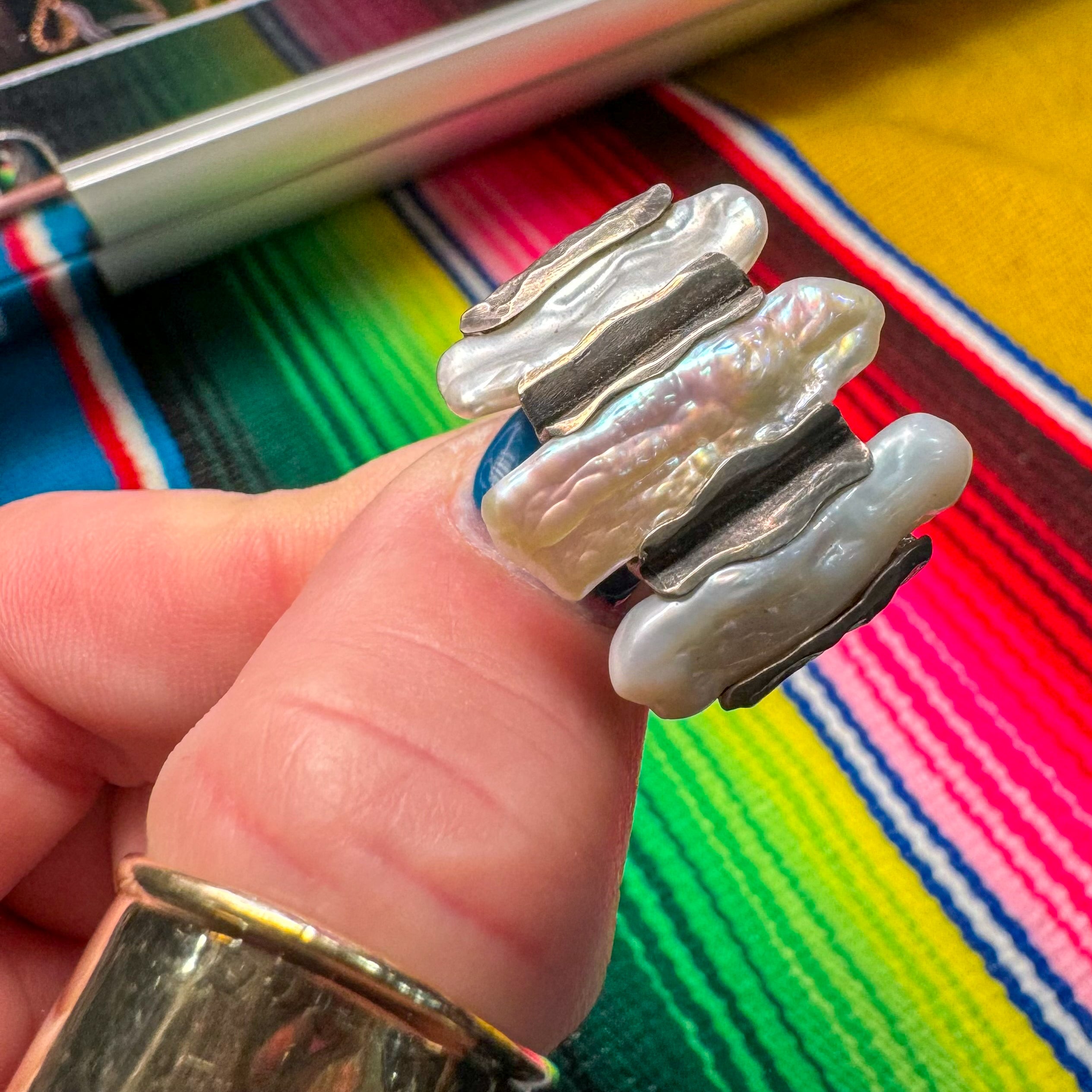 VINTAGE STERLING SILVER BAROQUE PEARL WIDE BAND RING