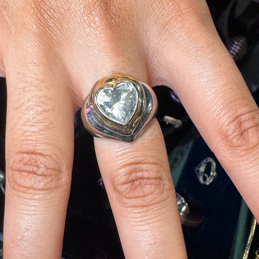 VINTAGE STERLING SILVER TWO TONE HEART STONE STATEMENT RING