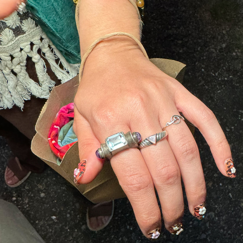 VINTAGE STERLING SILVER AQUAMARINE AND AMETHYST RING