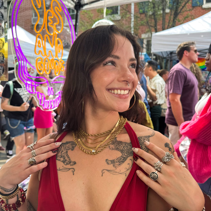 VINTAGE GOLD TONE BEZEL SET CRYSTAL HERRINGBONE NECKLACE