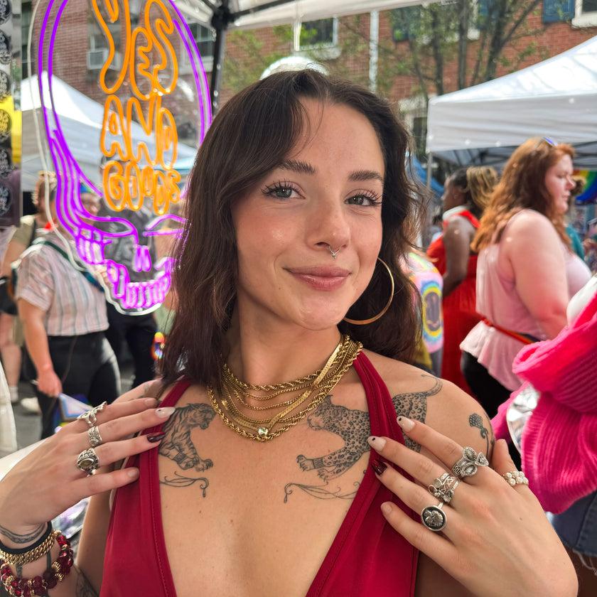 VINTAGE GOLD TONE BEZEL SET CRYSTAL HERRINGBONE NECKLACE