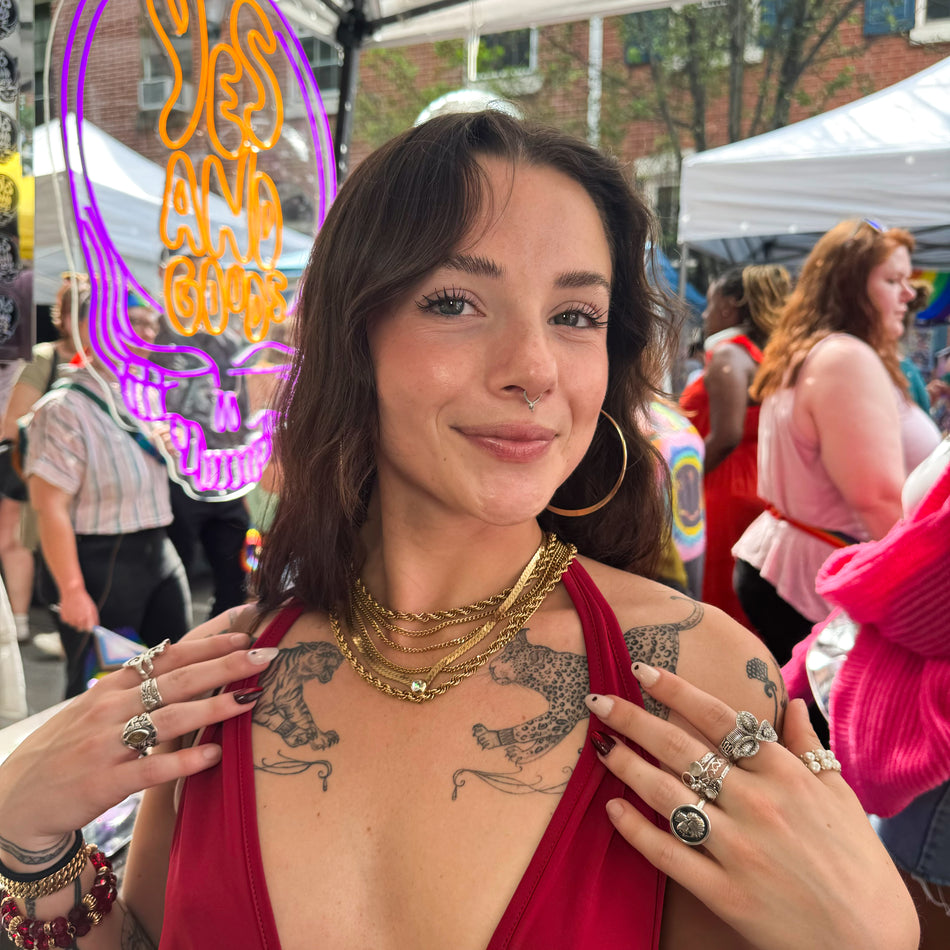 VINTAGE GOLD TONE BEZEL SET CRYSTAL HERRINGBONE NECKLACE