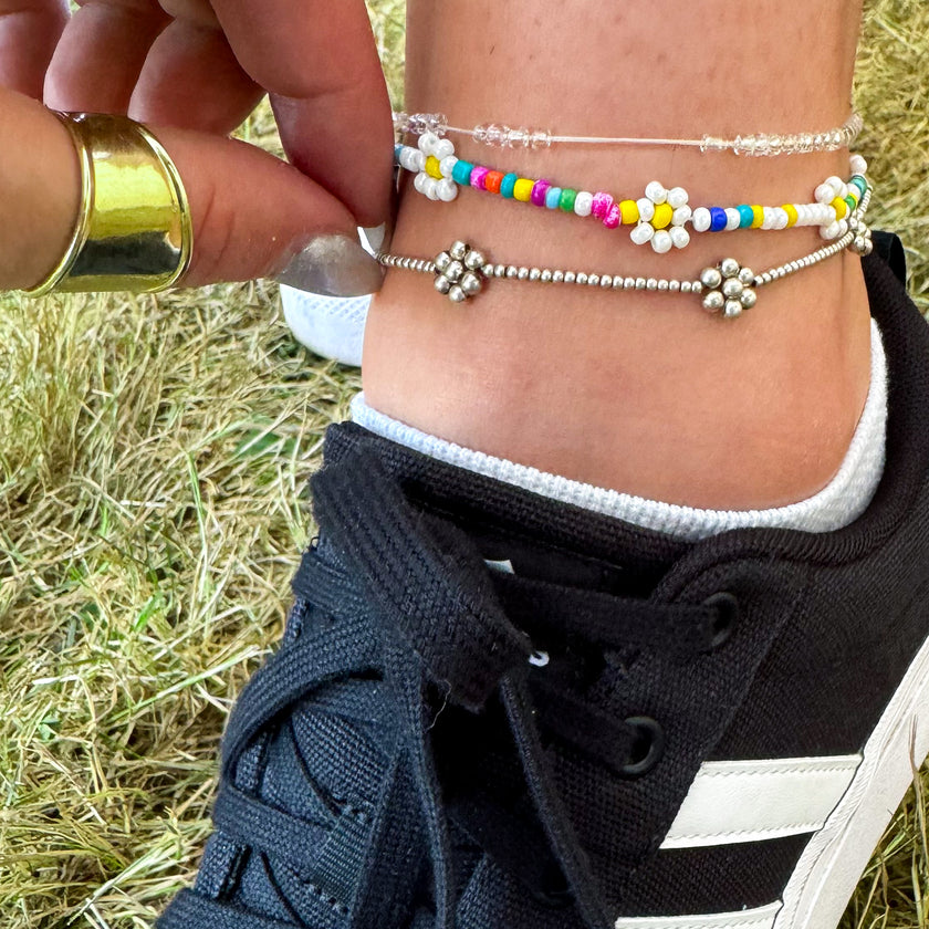 STERLING STRETCHY DAISY CHAIN ANKLET