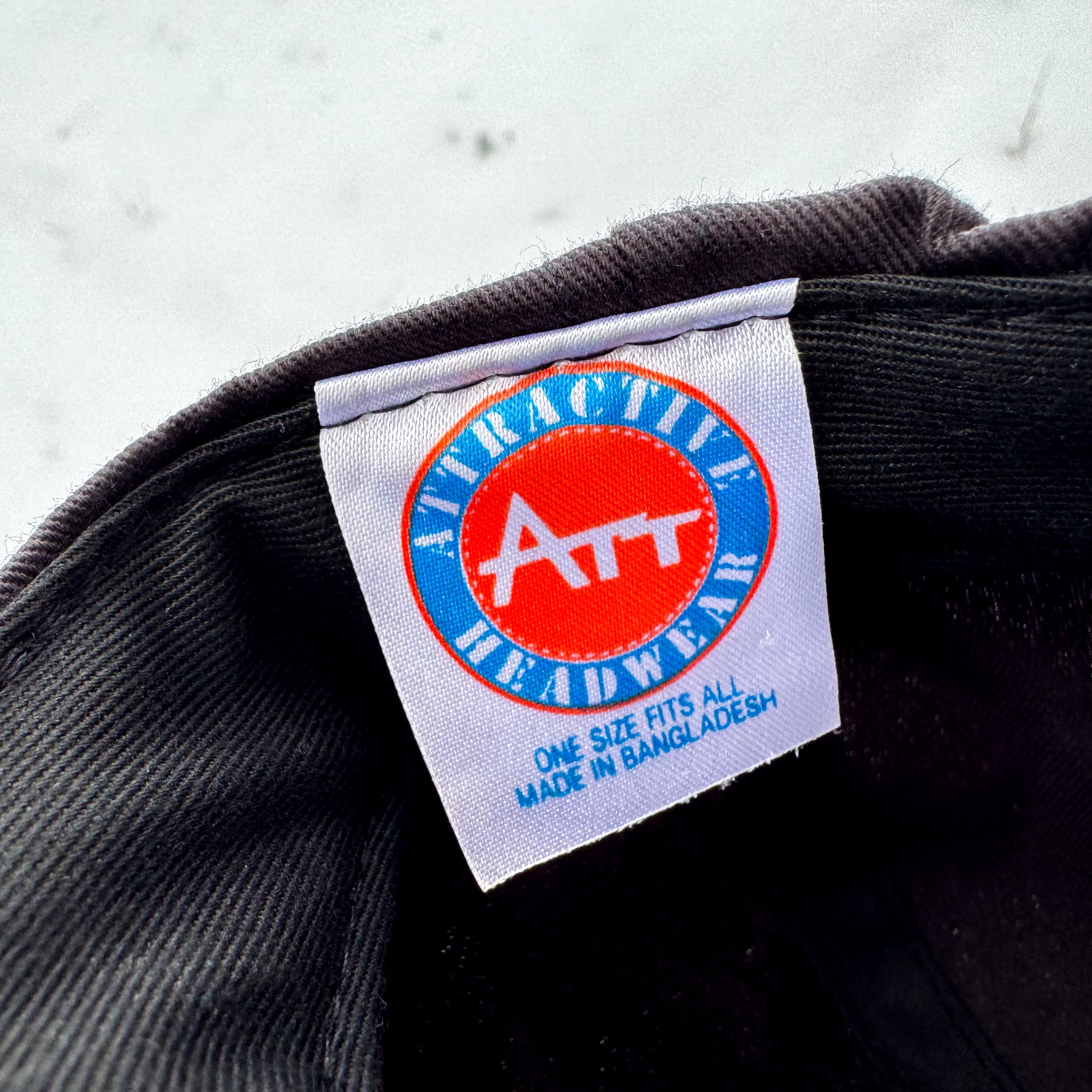 VINTAGE WAYLON JENNINGS ROPE SNAPBACK TRUCKER HAT – DEADSTOCK