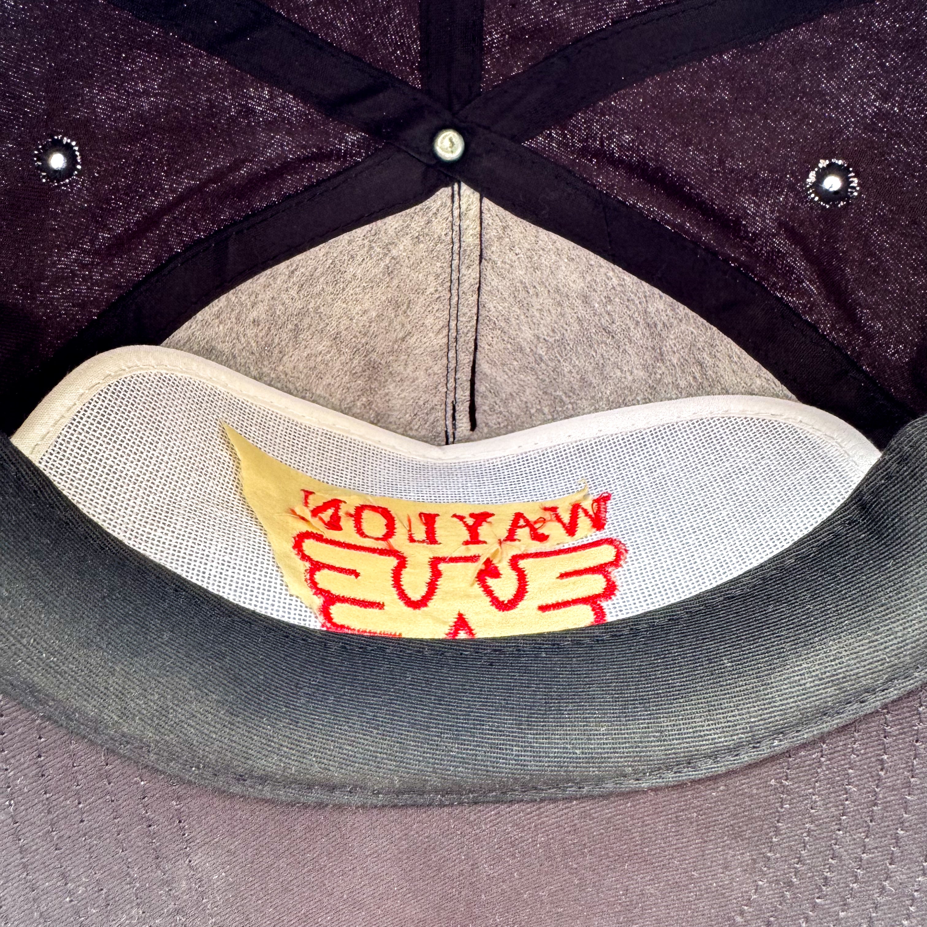 VINTAGE WAYLON JENNINGS ROPE SNAPBACK TRUCKER HAT – DEADSTOCK