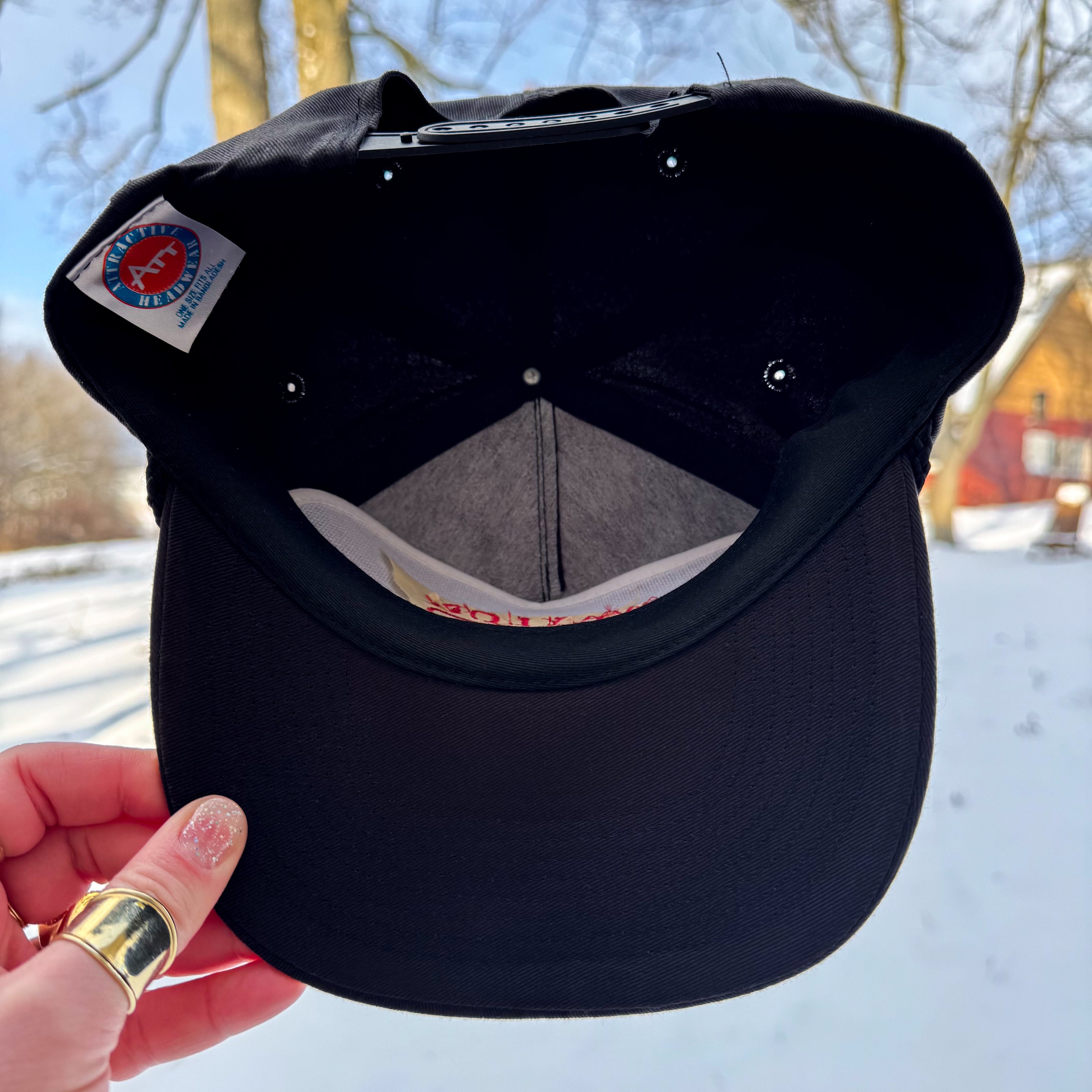 VINTAGE WAYLON JENNINGS ROPE SNAPBACK TRUCKER HAT – DEADSTOCK