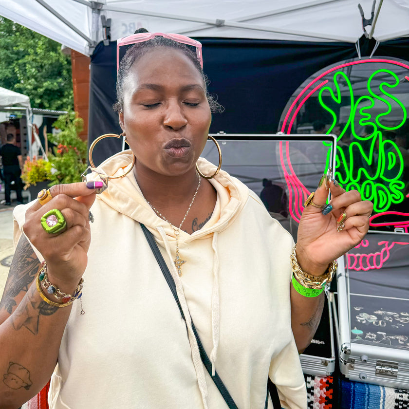 TWO-TONED HOOP PERFECTION