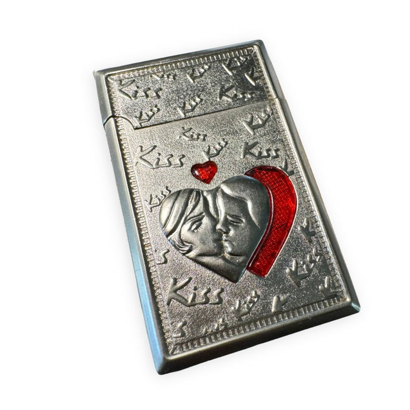VINTAGE '60s SILVER-TONE KISSING COUPLE HEART LIGHTER