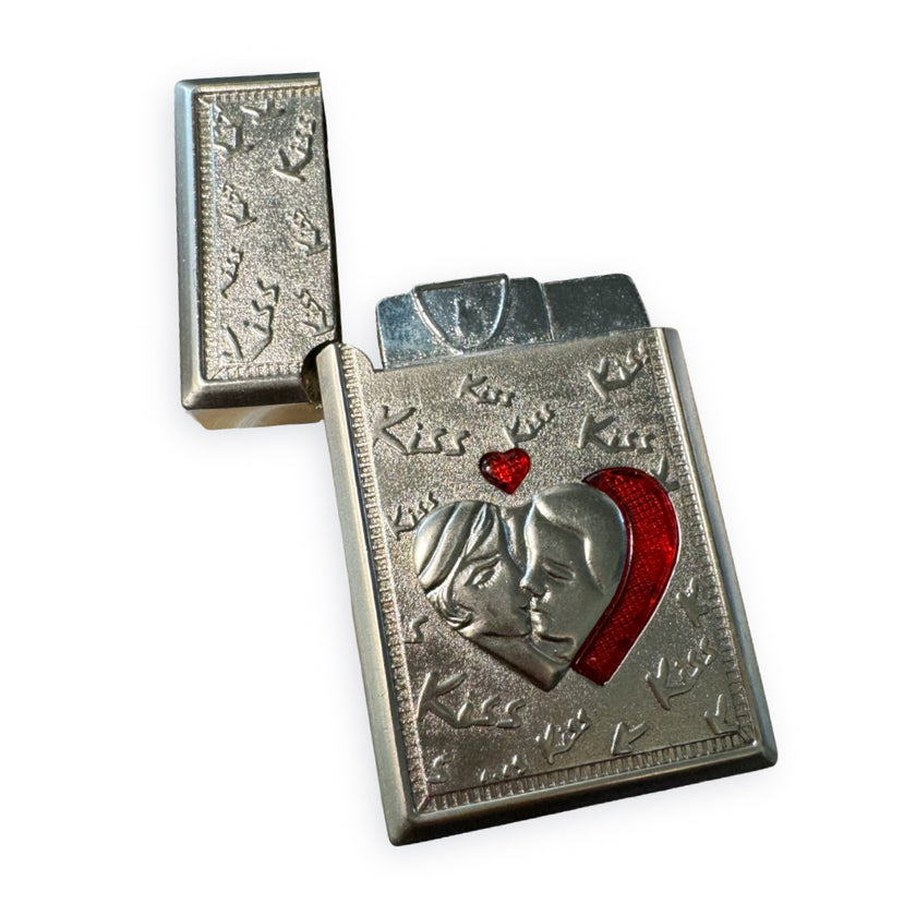 VINTAGE '60s SILVER-TONE KISSING COUPLE HEART LIGHTER