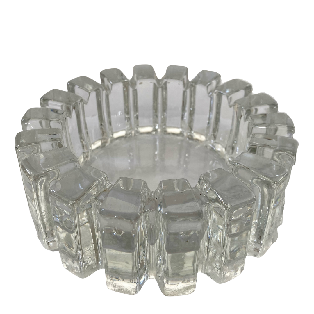 HEAVYWEIGHT GLASS ASHTRAY