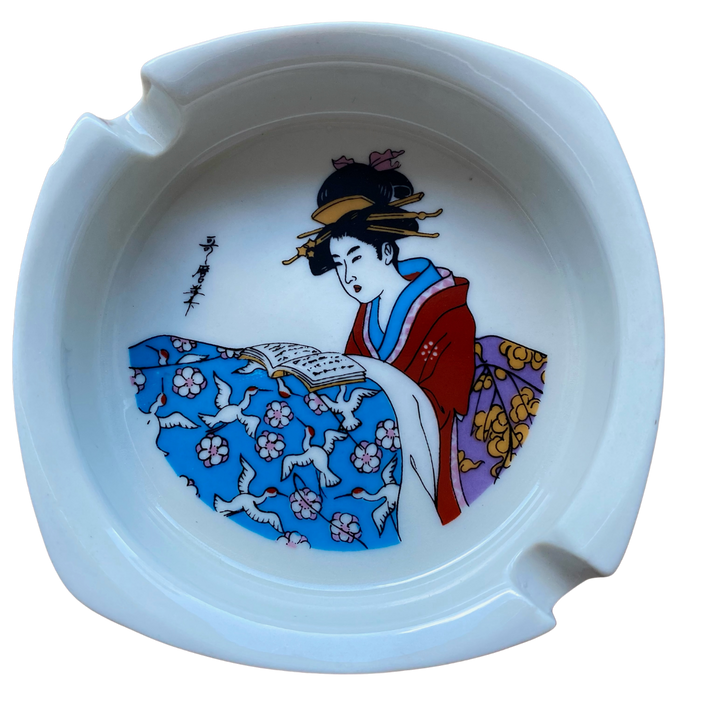 GEISHA READING TIME ASHTRAY