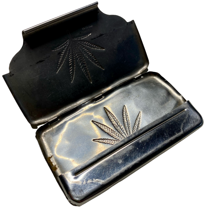 CANNABIS LEAF ROLLING PAPER CASE