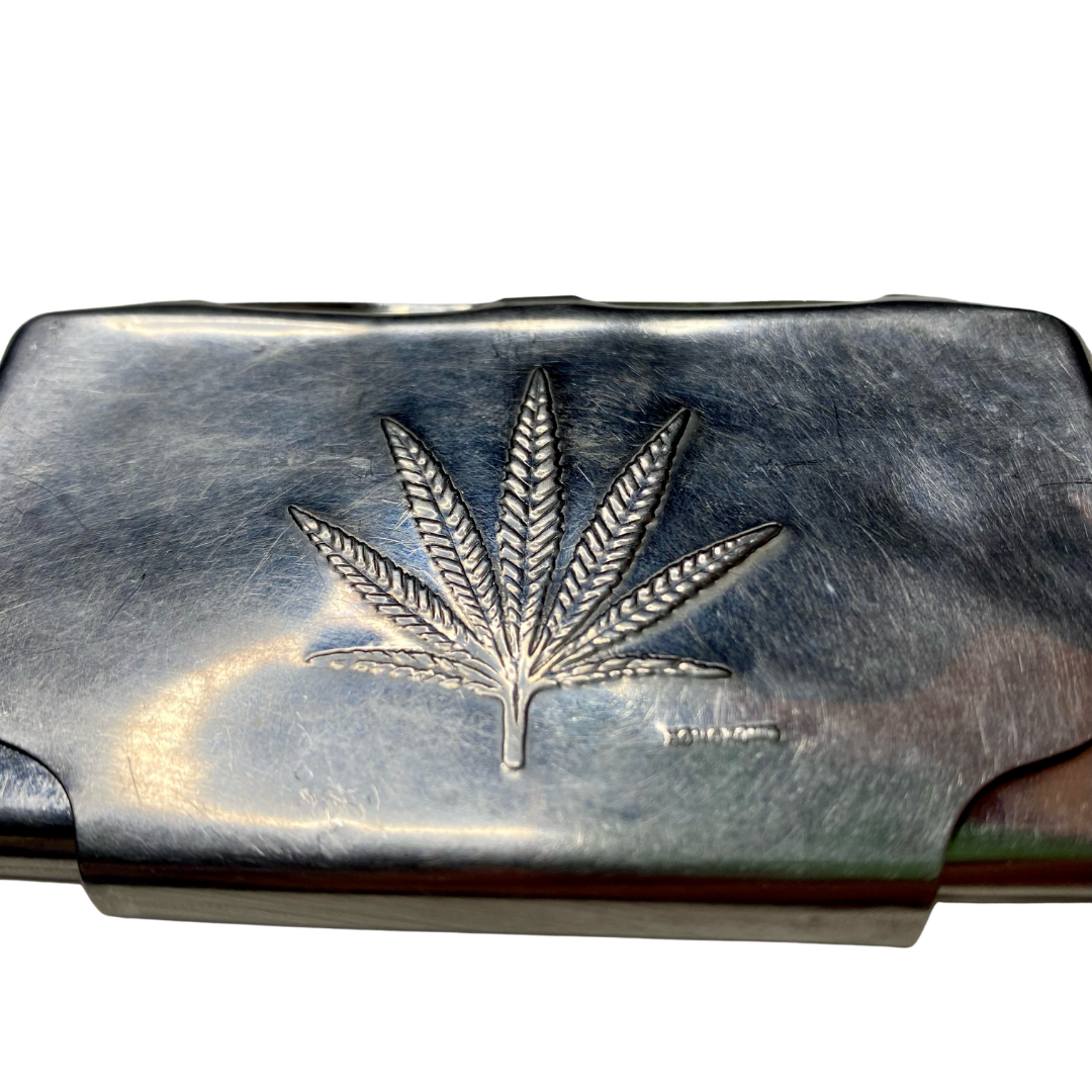 CANNABIS LEAF ROLLING PAPER CASE