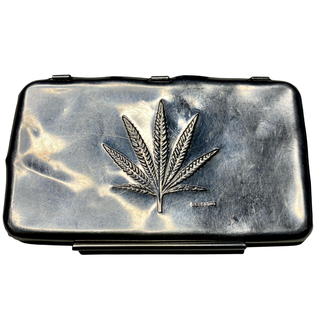 CANNABIS LEAF ROLLING PAPER CASE