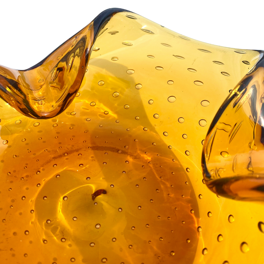 CONTROLLED BUBBLE AMBER ASHTRAY