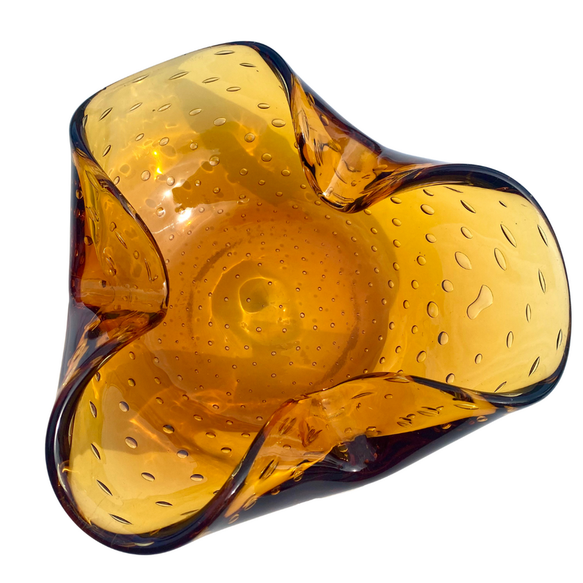 CONTROLLED BUBBLE AMBER ASHTRAY