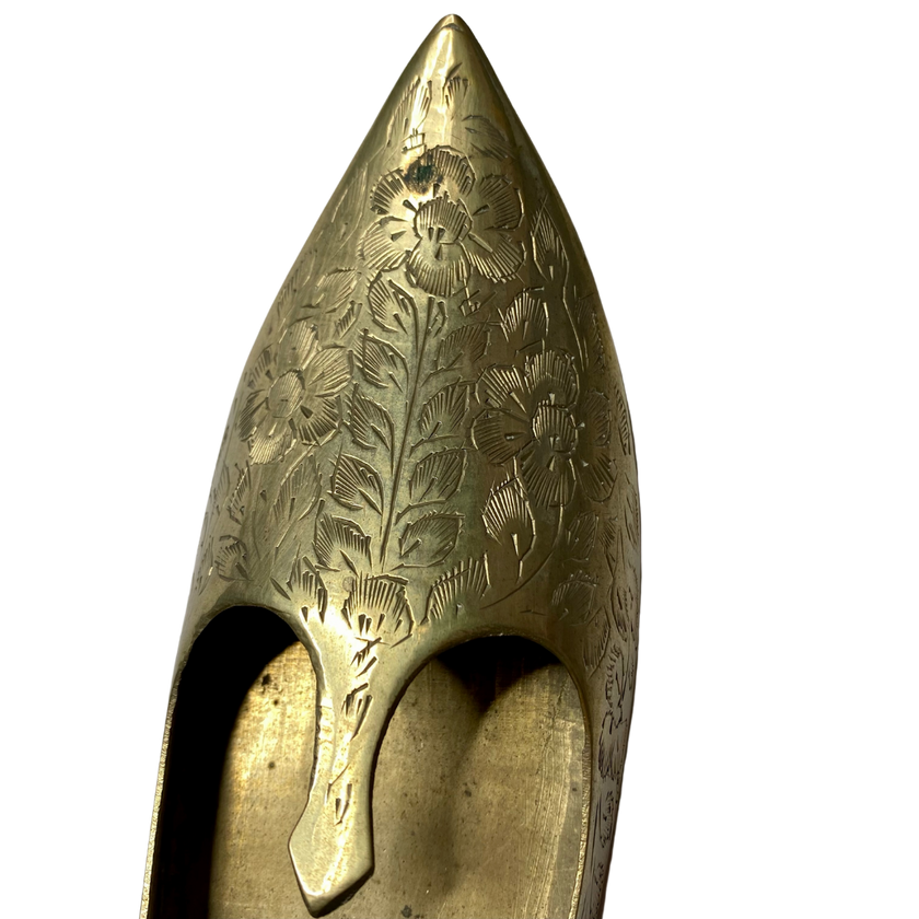 ETCHED BRASS SLIPPER ASHTRAY