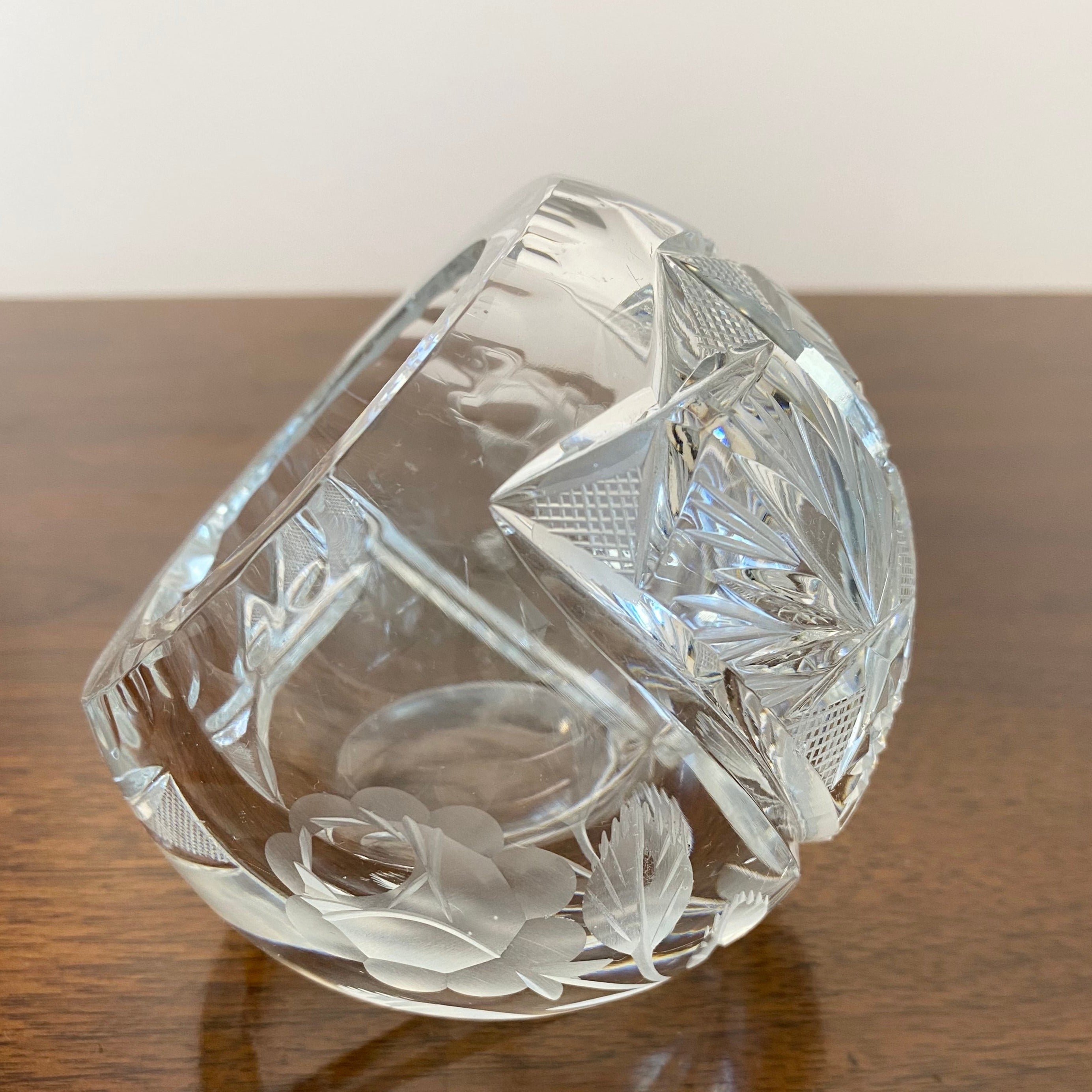 CUT CRYSTAL ORB ASHTRAY